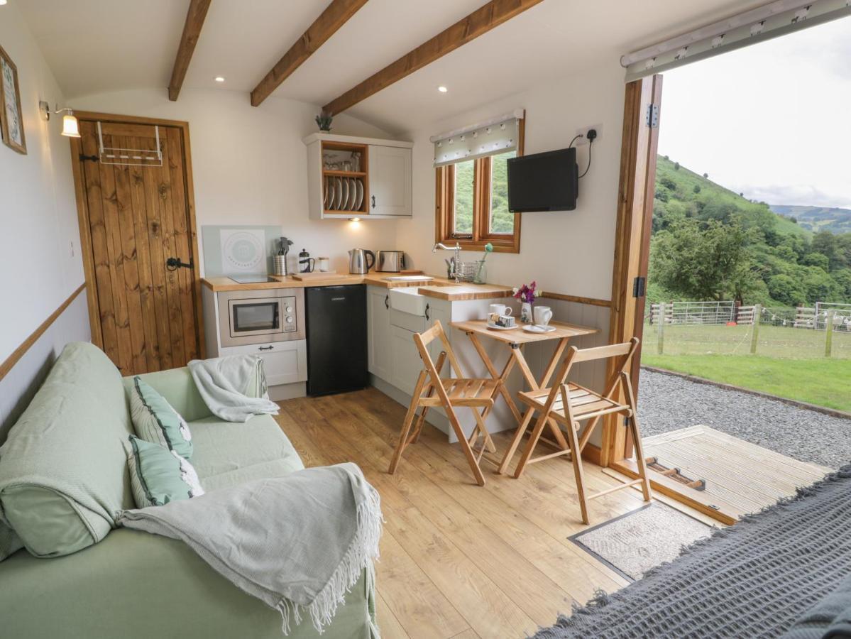 חלנגוחלן Tan Y Castell Shepherds Hut מראה חיצוני תמונה